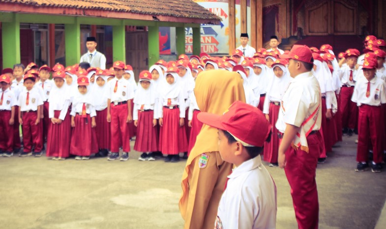 Hari Guru Nasional Tanggal Berapa Inilah Tema dan Sejarahnya